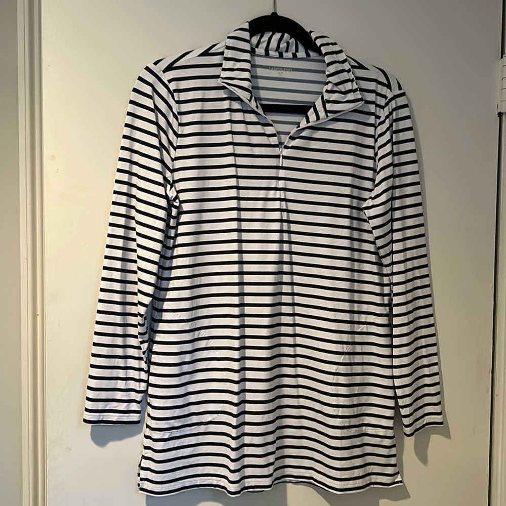 Lands End quarter zip long sleeved tunic rash guard pockets size m/p
